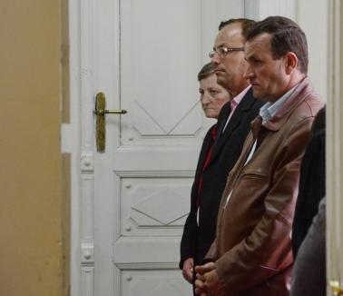 Hoţie în Primărie: Prins că a dat iama în banii publici, primarul din Boianu Mare, lăsat liber de Tribunal